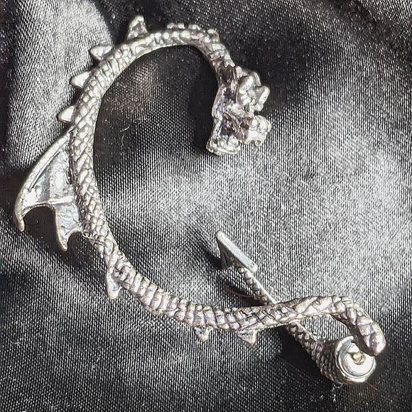 Dragon Ear cuff - Picture 3 of 3